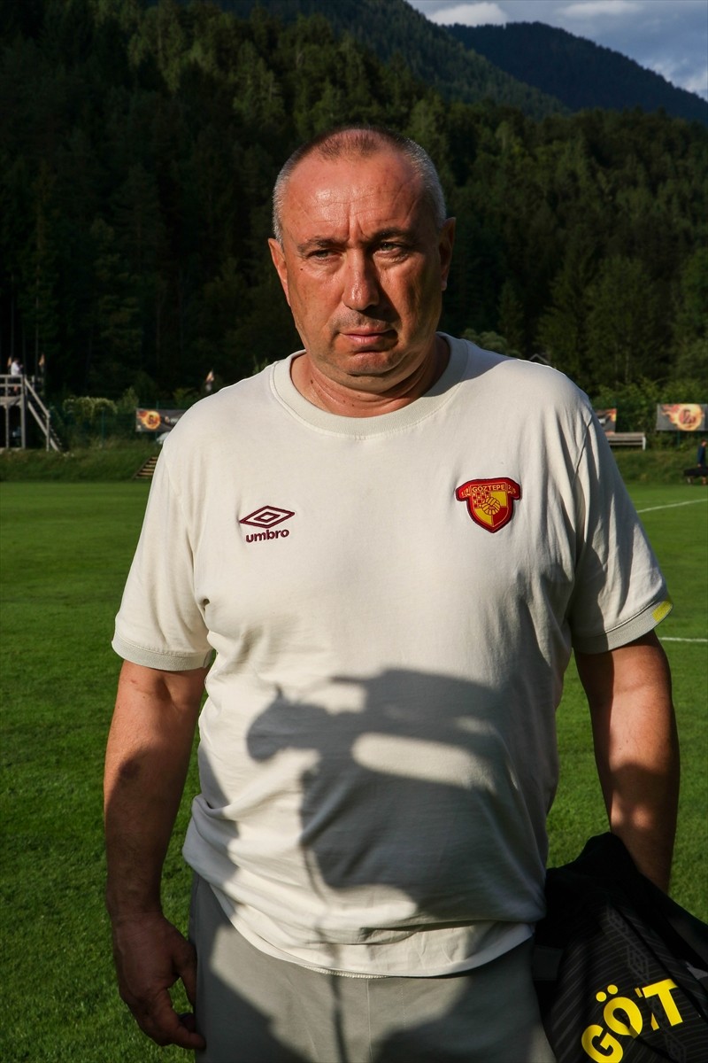 Slovenya’nın başkenti Lübliyana yakınlarındaki Bled kasabasında kamp çalışmalarını sürdüren...