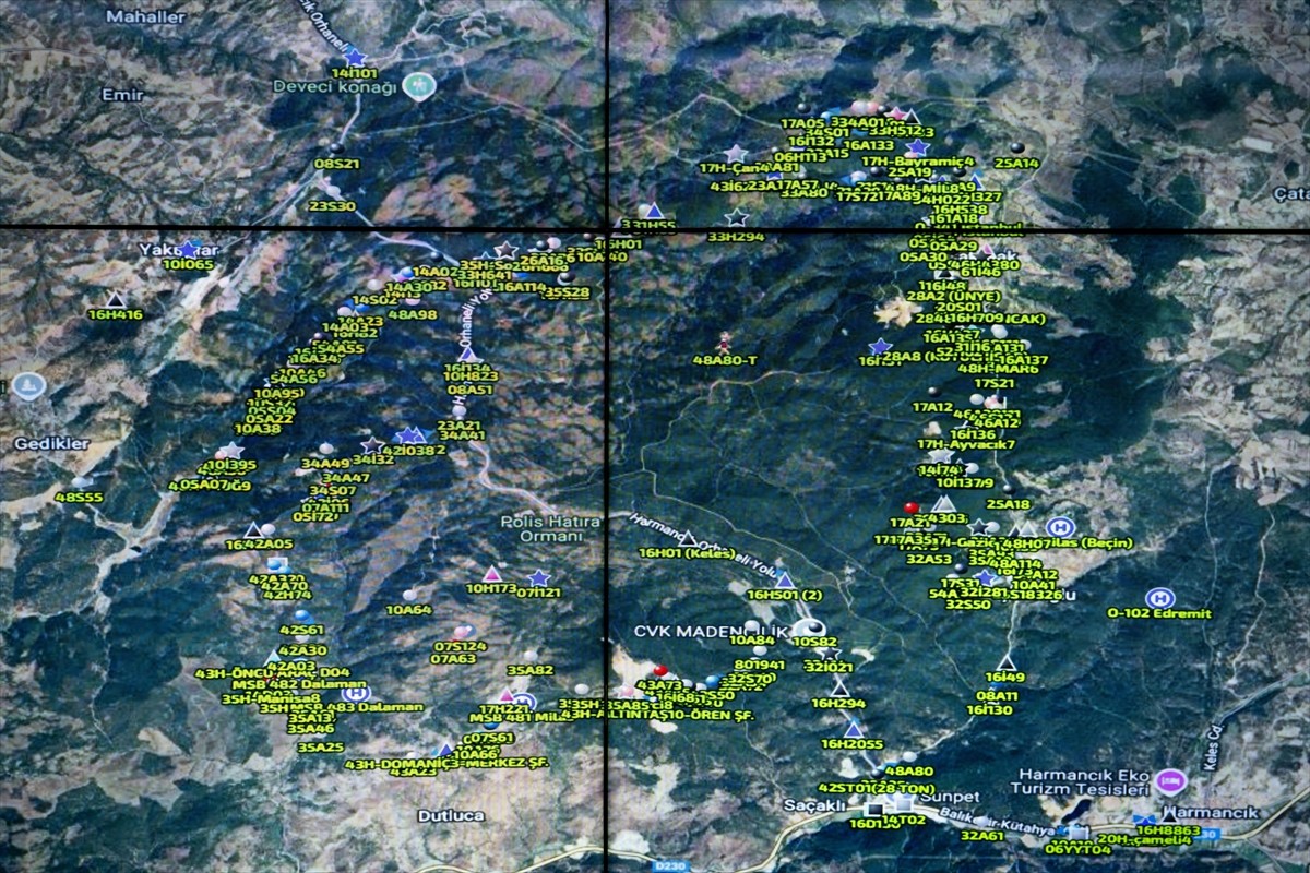 Tarım ve Orman Bakanlığına bağlı Orman Genel Müdürlüğü ekipleri, arazözlerle Bursa Harmancık'ta...