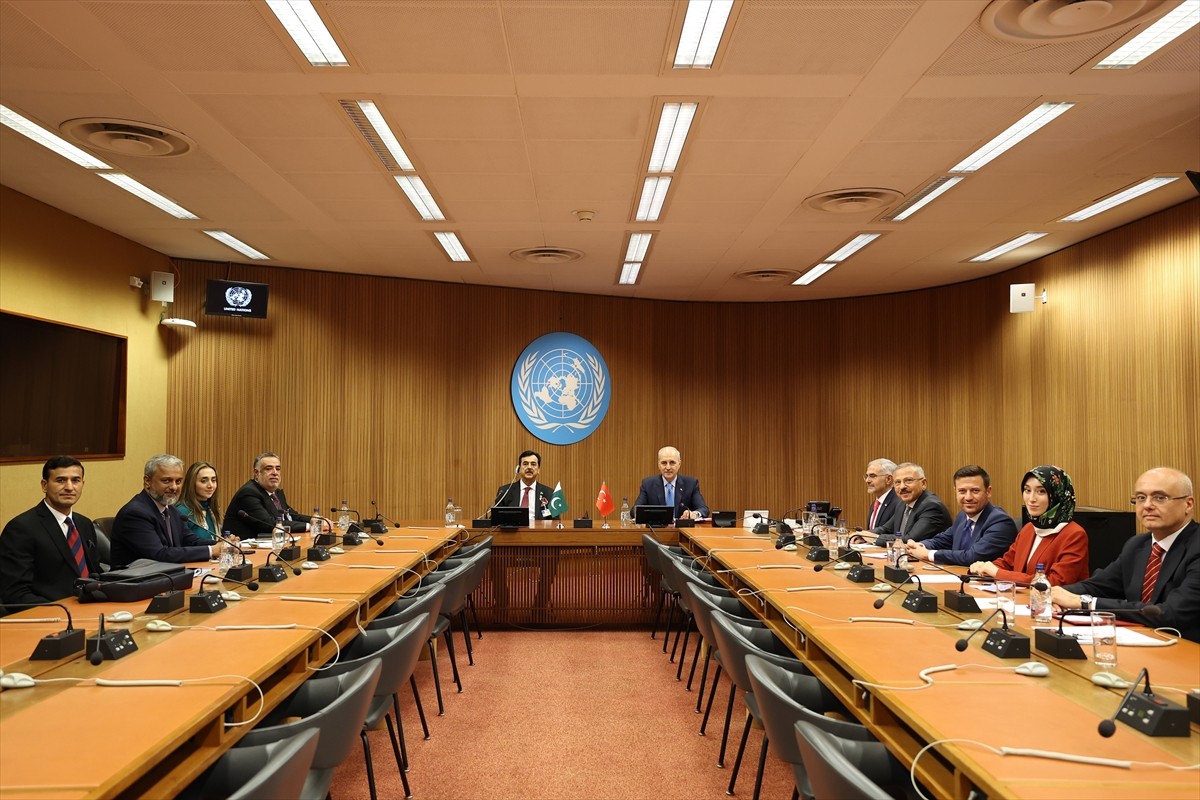 TBMM Başkanı Numan Kurtulmuş, Altıncı Dünya Parlamento Başkanları Konferansı marjında Pakistan...