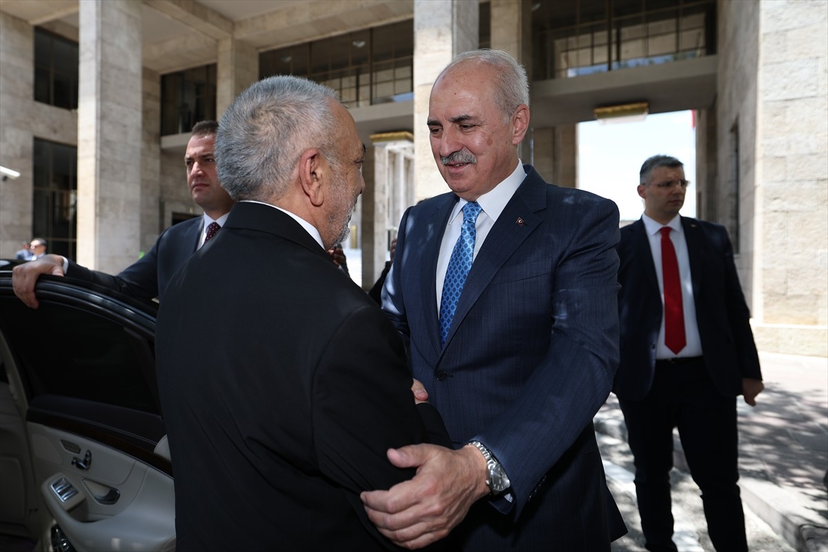 TBMM Başkanı Numan Kurtulmuş, Türkiye'ye resmi ziyaret gerçekleştiren Irak Temsilciler Meclisi...
