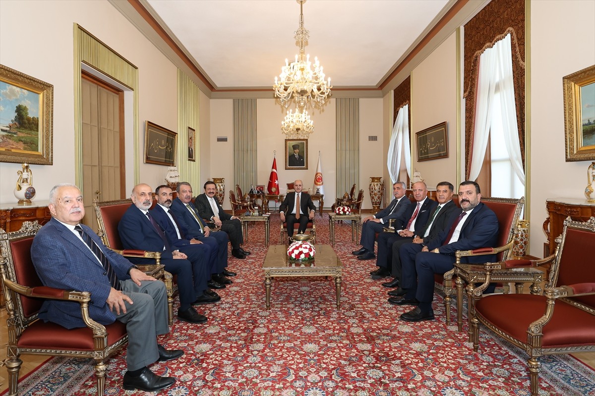 TBMM Başkanı Numan Kurtulmuş, Türkiye Odalar ve Borsalar Birliği (TOBB) Başkanı Rifat...