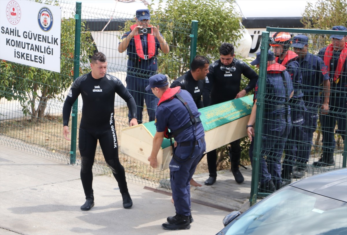 Tekirdağ'da denizde kaybolan çocuğun cesedine ulaşıldı. Sahil Güvenlik Komutanlığı ve İl Emniyet...