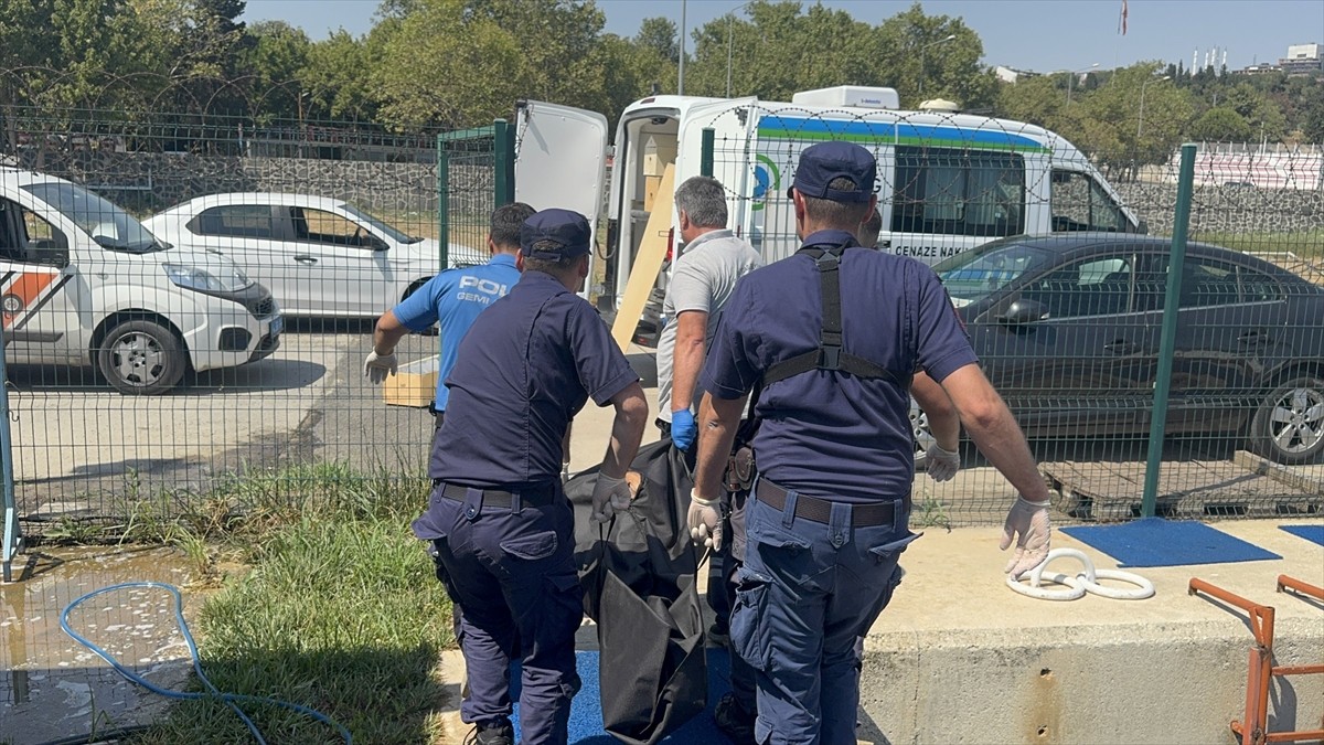  Tekirdağ'ın Süleymanpaşa ilçesinde denize giren kişi boğuldu. N.Y'nin cesedi otopsi yapılmak...
