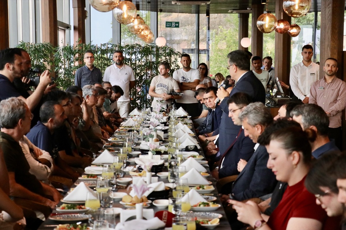 Trabzon Büyükşehir Belediyesinin ev sahipliğinde Gençlik ve Spor Bakanlığı, Trabzon Valiliği ve...