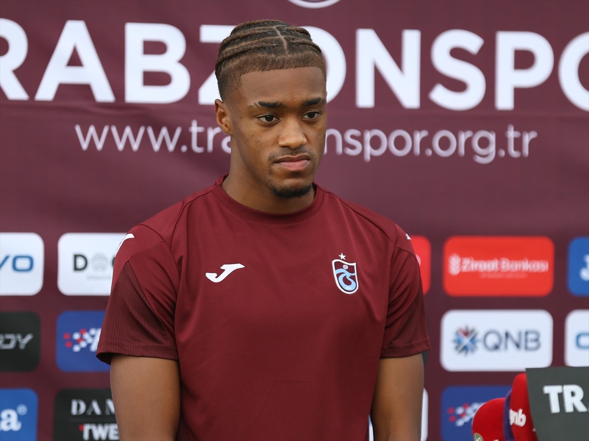 Trabzonspor, 2025-2026 sezonu hazırlıkları kapsamında geldiği Erzurum'da ikinci etap kamp...