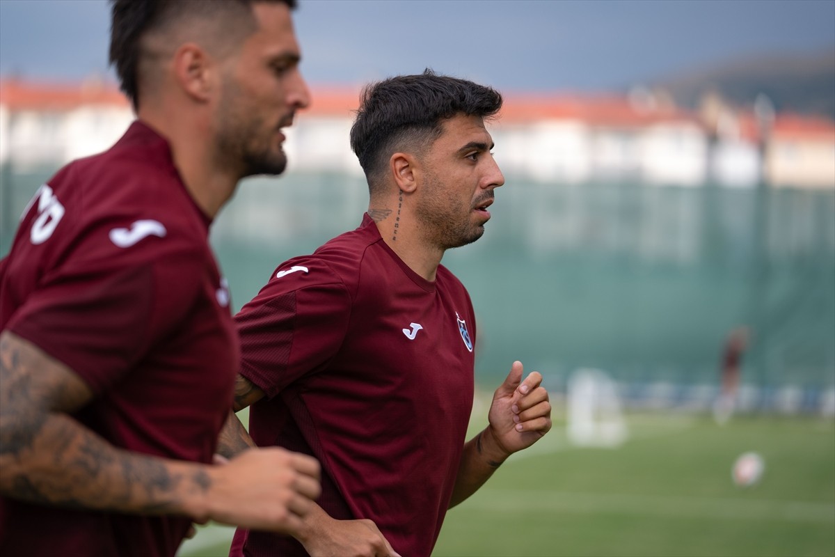 Trabzonspor, 2025-2026 sezonu hazırlıkları kapsamında geldiği Erzurum'da ikinci etap kamp...