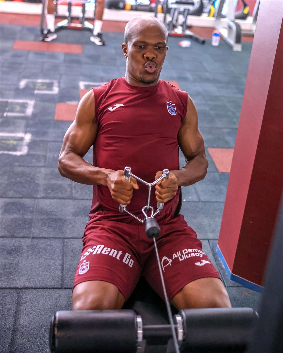 Trabzonspor, yeni sezon hazırlıklarını çift antrenmanla sürdürdü.