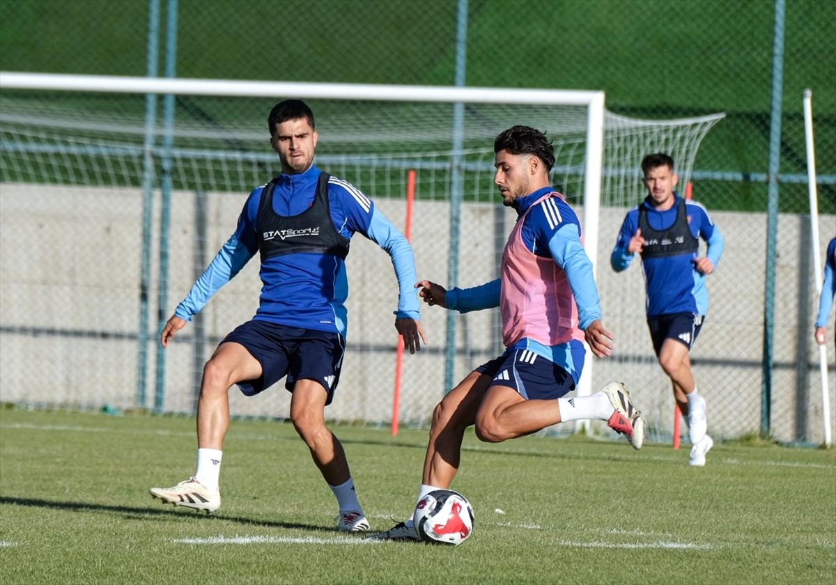 Trendyol 1. Lig'in yeni ekiplerinden Hatayspor, 2025-2026 sezonu hazırlıklarına Erzurum'da devam...