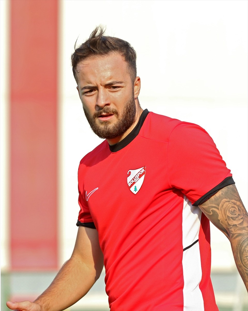 Trendyol 1. Lig ekiplerinden Boluspor, Doğan Can Davas'ı kadrosuna kattı.