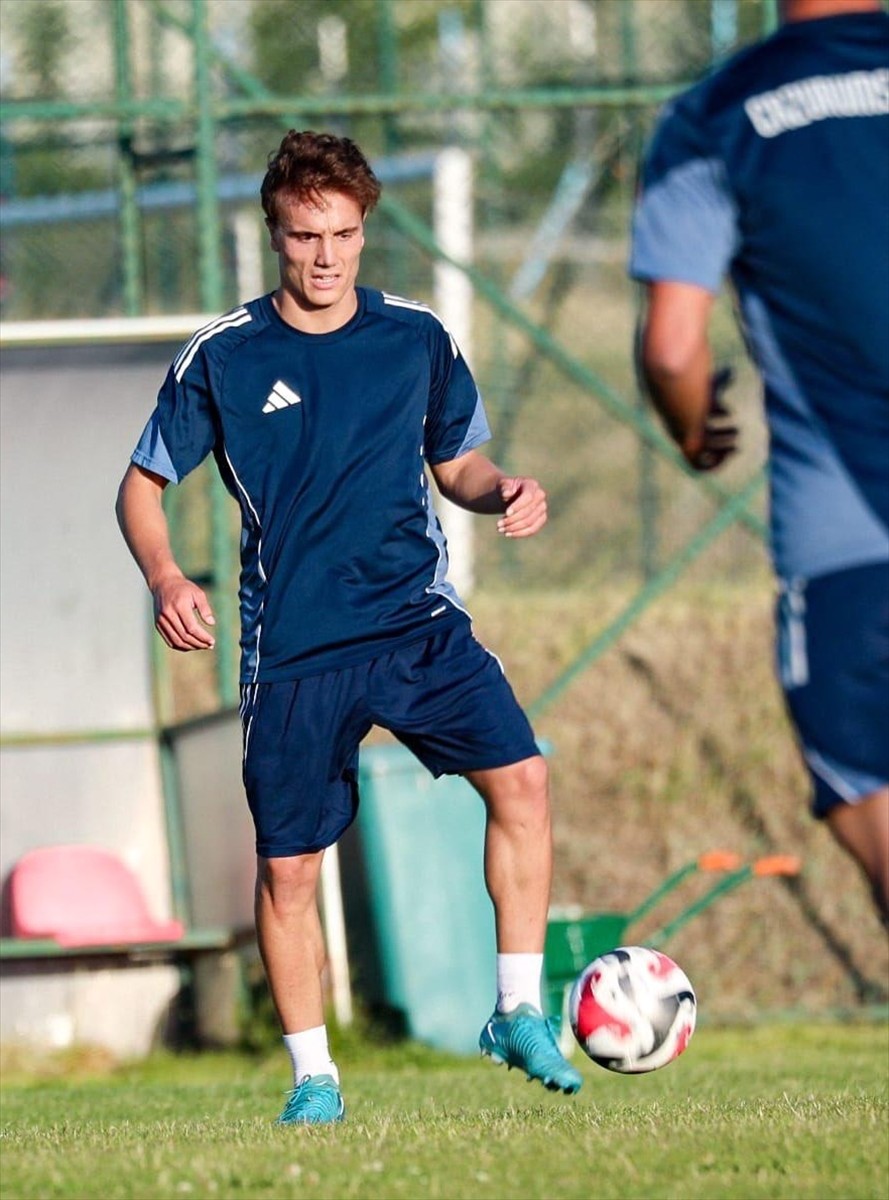 Trendyol 1. Lig ekiplerinden Erzurumspor FK, 2025-2026 sezonu hazırlıklarını...