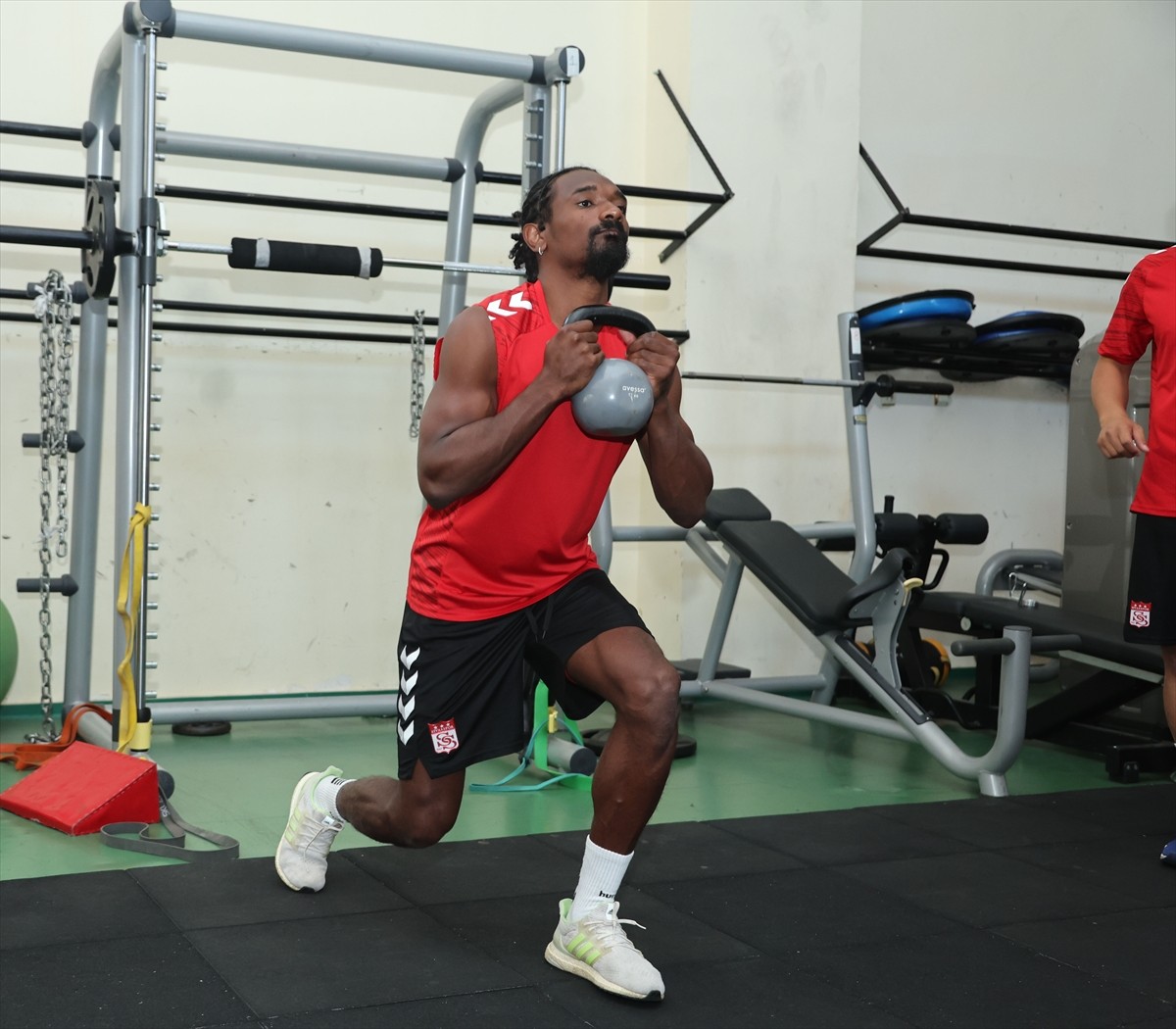 Trendyol 1. Lig ekiplerinden Sivasspor, yeni sezon hazırlıklarına devam etti. Çalışmalara Samuel...