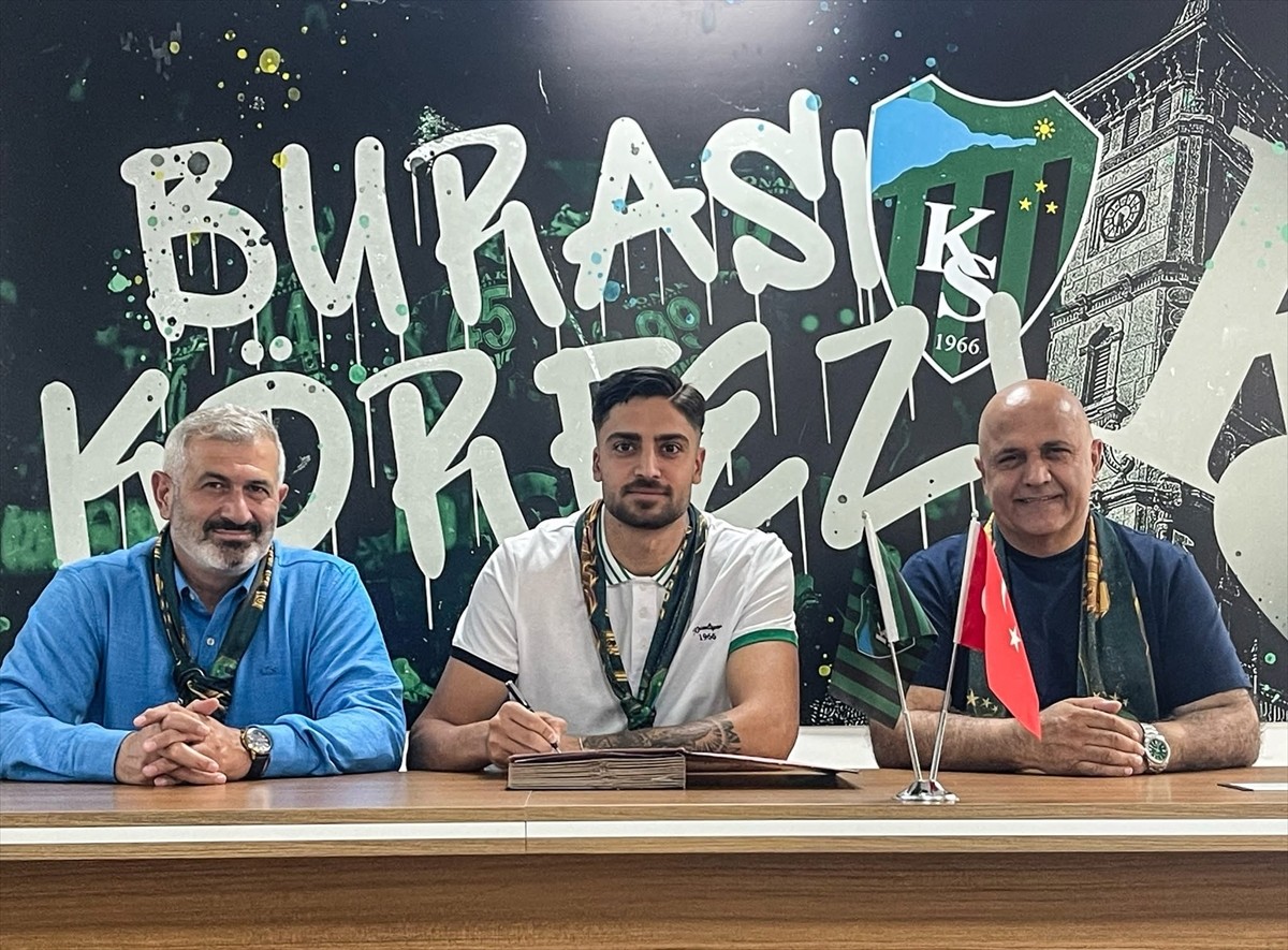 Trendyol Süper Lig ekiplerinden Kocaelispor, Altınordu’nun 2004 doğumlu milli kalecisi Serhat...