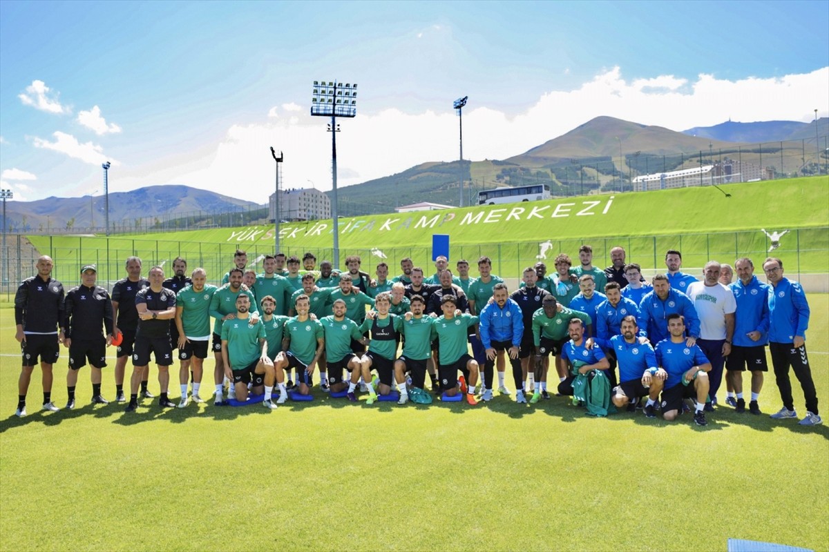 Trendyol Süper Lig ekiplerinden Konyaspor, 2025-2026 sezonu ikinci etap hazırlıklarına Erzurum'da...
