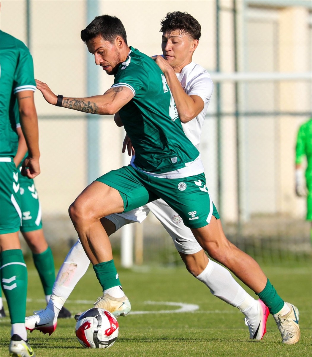 Trendyol Süper Lig ekiplerinden Konyaspor ile Çaykur Rizespor, hazırlık maçında karşı karşıya...