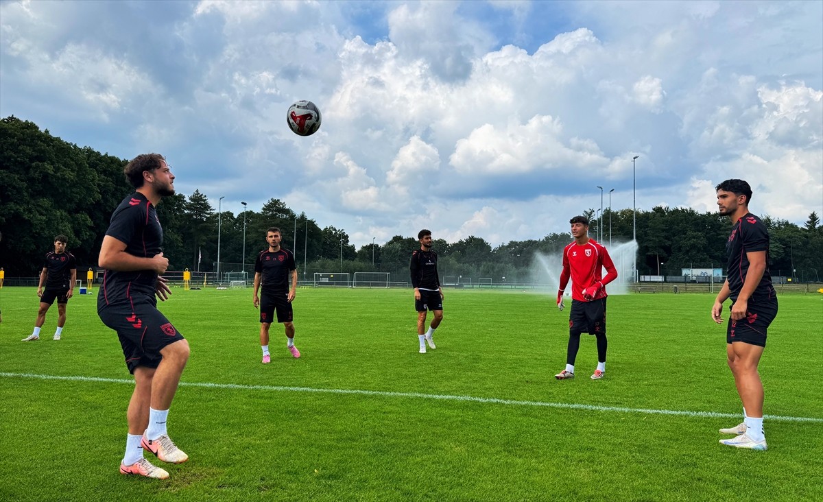 Trendyol Süper Lig ekiplerinden Samsunspor, Hollanda kampında sezon hazırlıklarına devam etti.