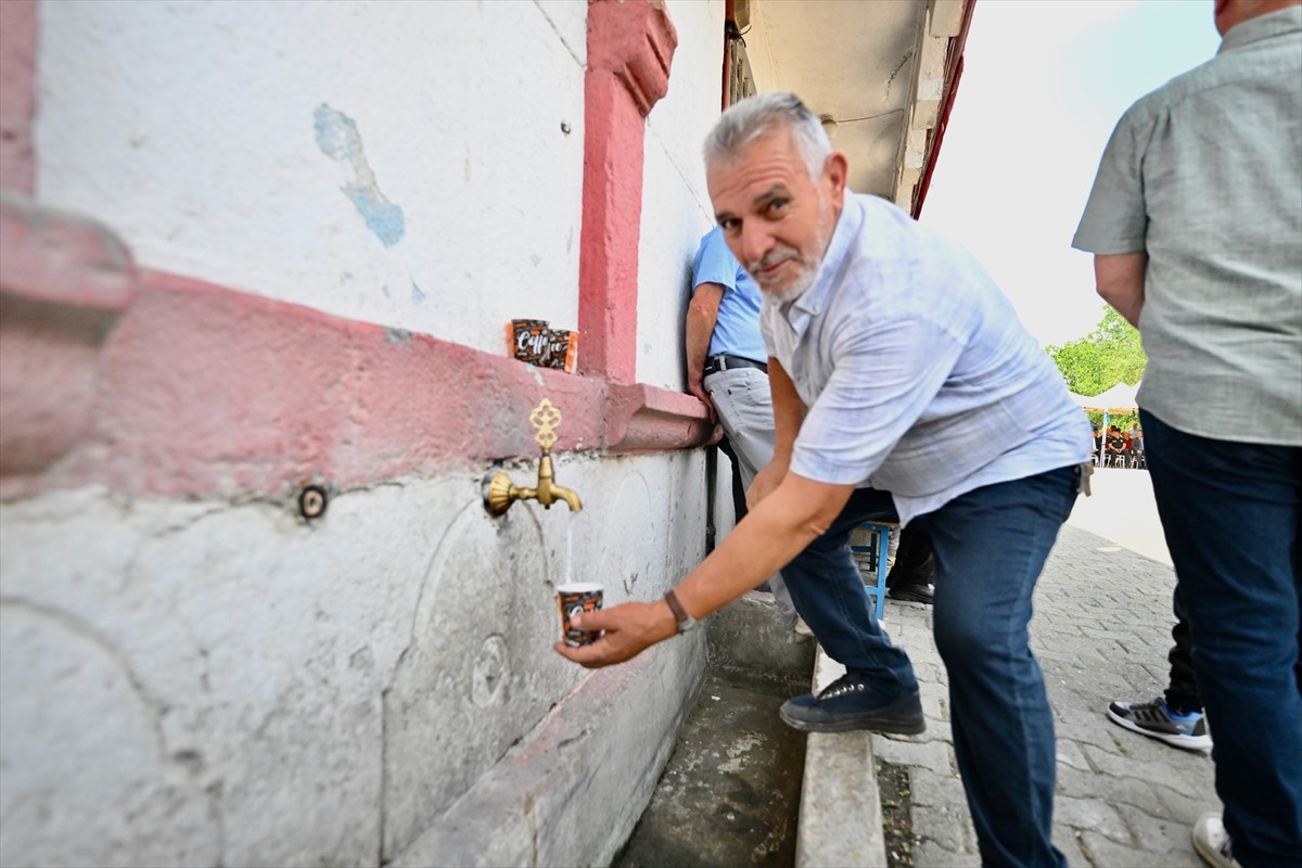 Türkiye Cumhuriyeti'nin kurucusu Gazi Mustafa Kemal Atatürk'ün Düzce'ye gelişinin 91. yıl...