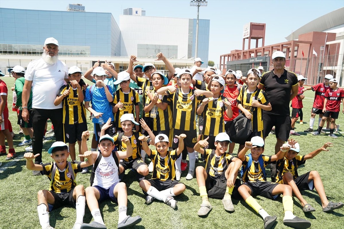 Türkiye Gençlik Vakfı (TÜGVA) İzmir İl Temsilciliği tarafından 15 Temmuz Demokrasi ve Milli Birlik...