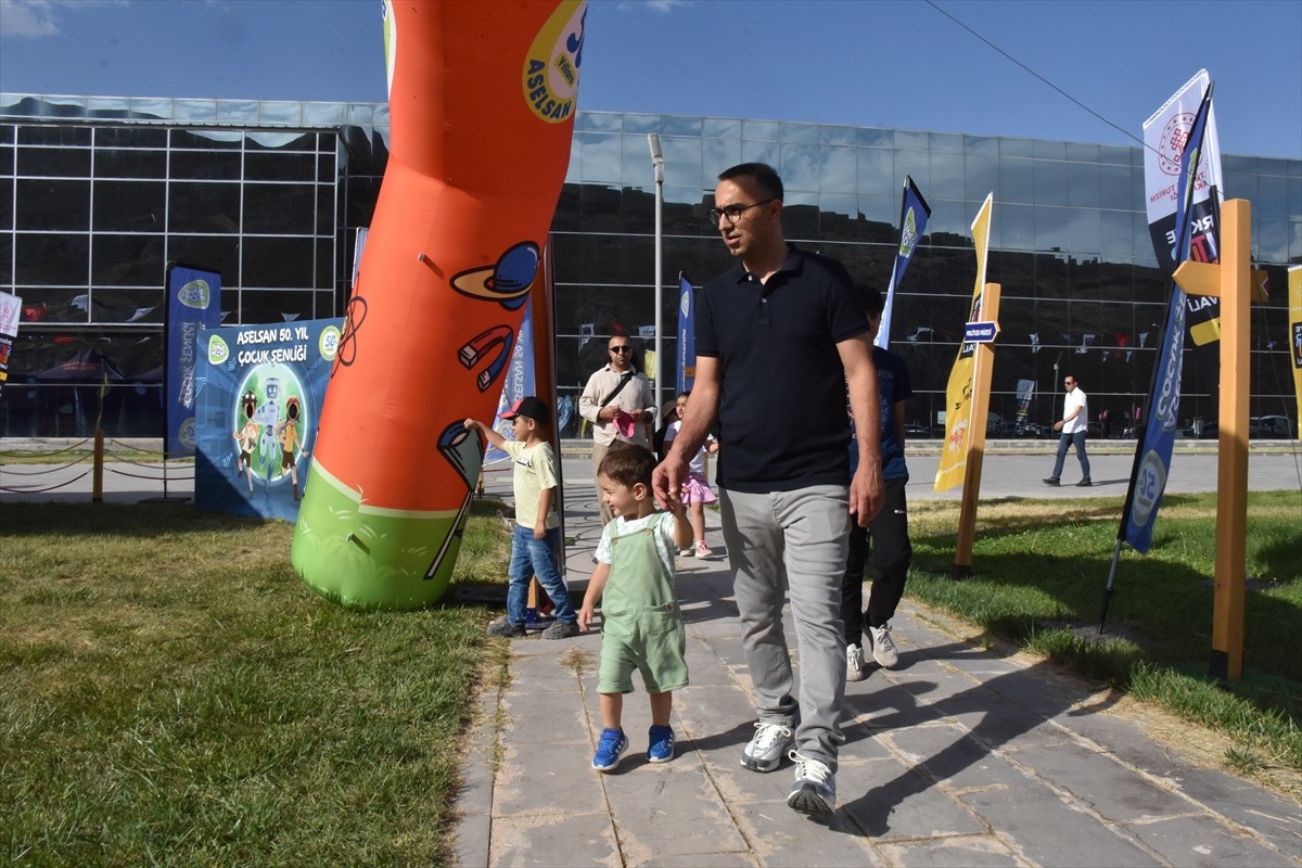 Türkiye Kültür Yolu Festivali'nin dördüncü durağı olan Van'da, ASELSAN 50. Yıl Çocuk Şenliği...