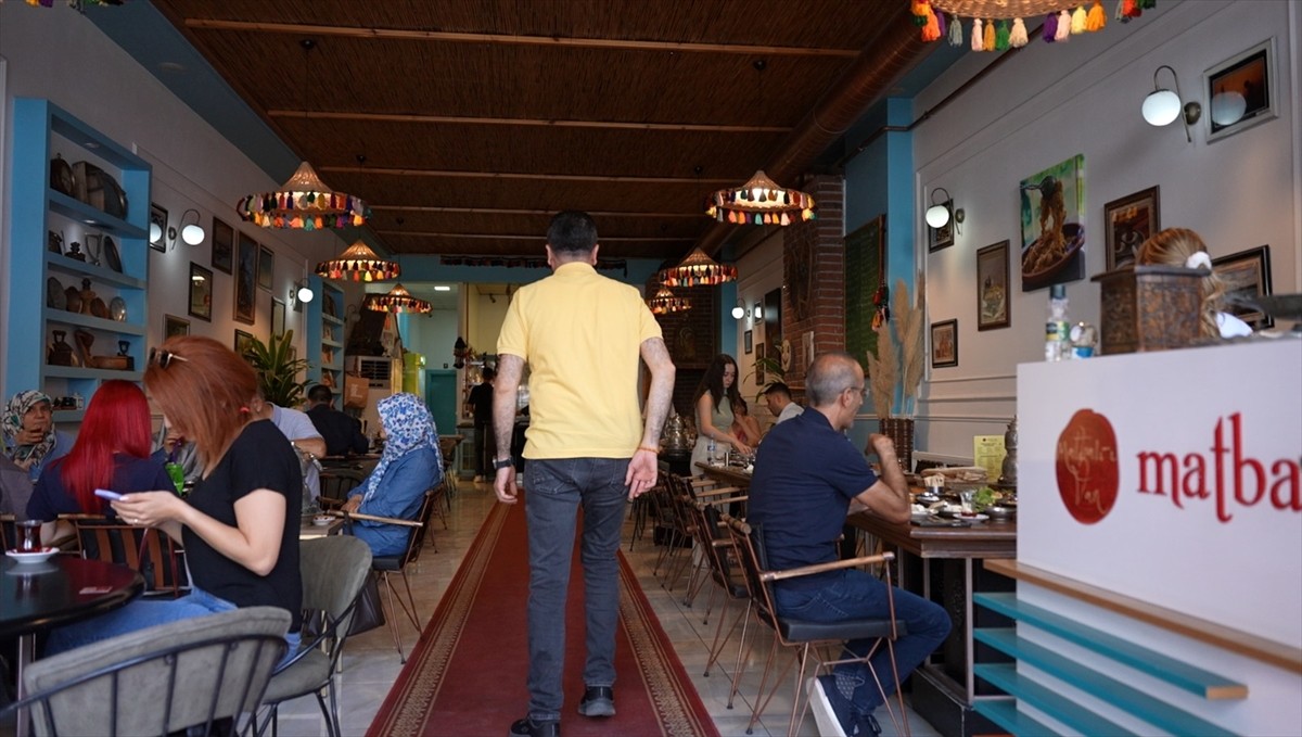 Türkiye Kültür Yolu Festivali'nin yedinci durağı Van'da, 9 gün süren festival, kentteki...