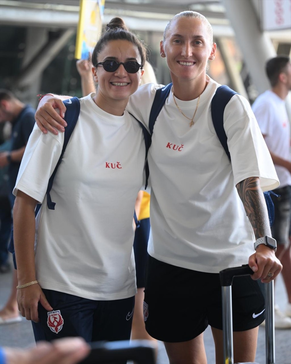 UEFA Kadınlar Şampiyonlar Ligi'nde Arnavutluk'ta oynanacak eleme maçlarına katılacak Ankara...