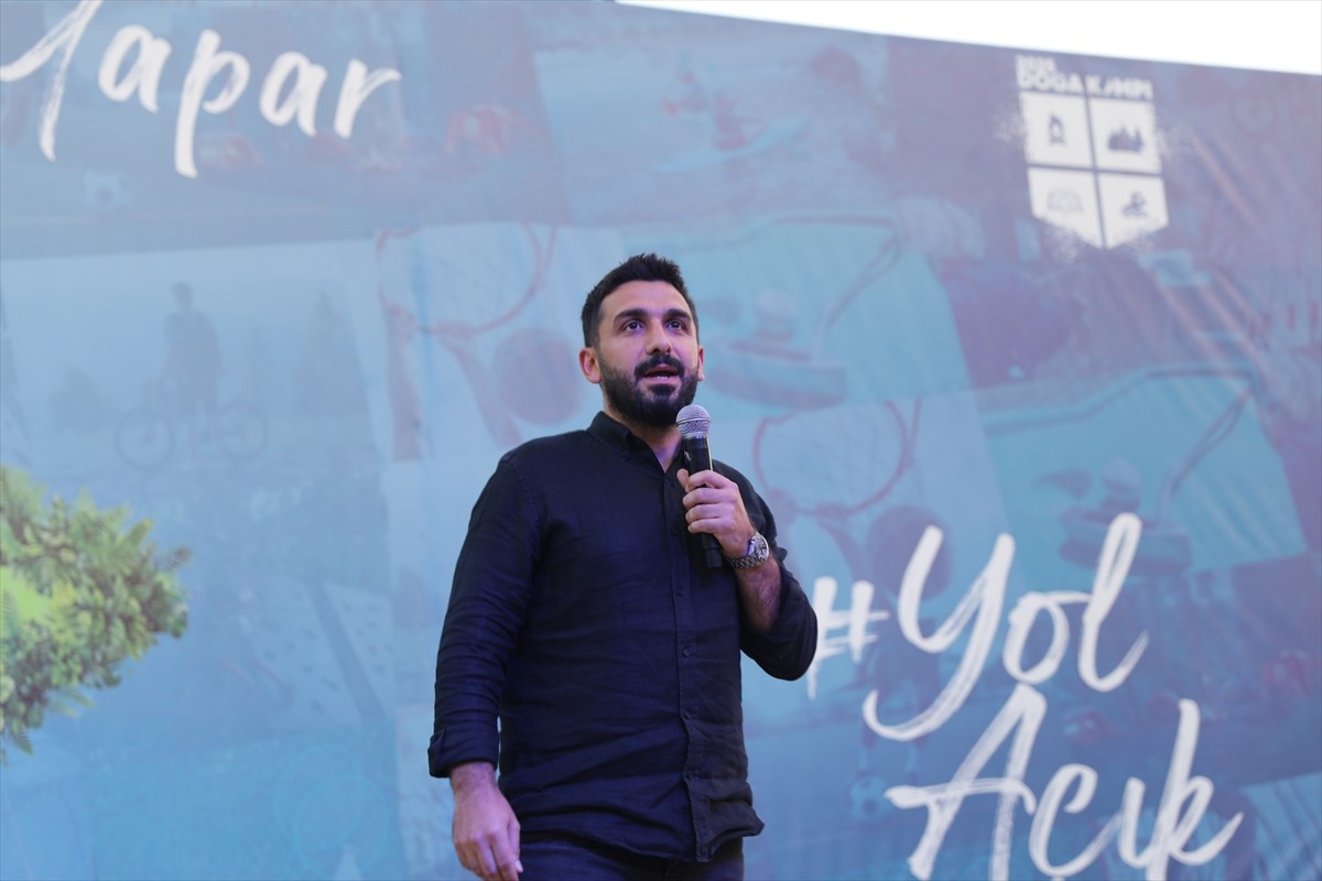 Ulaştırma ve Altyapı Bakanı Uraloğlu, Türkiye Gençlik Vakfının (TÜGVA) Edirne Gökçetepe'deki Doğa...