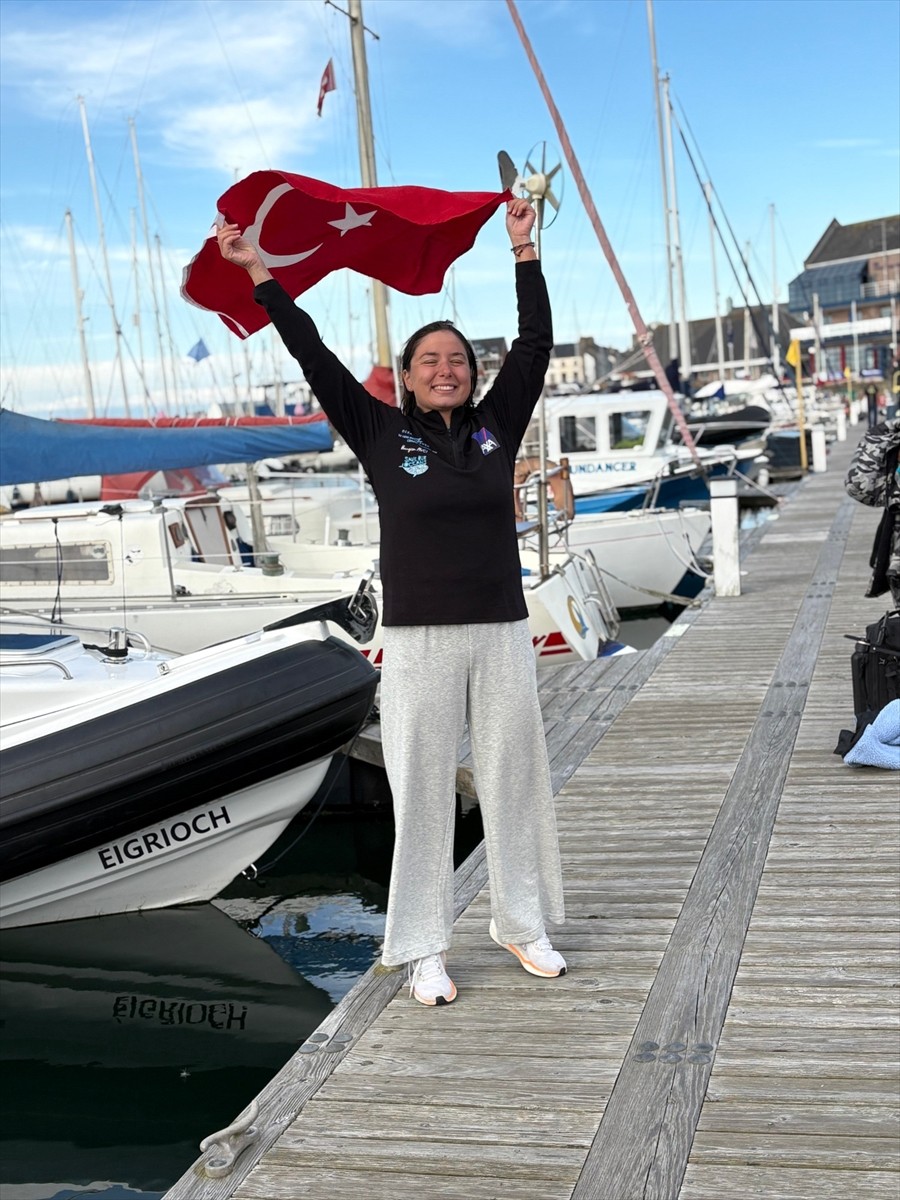 Ultra maraton yüzücüsü Bengisu Avcı, dünyada 7 açık su kanalından oluşan Oceans Seven (Okyanus...