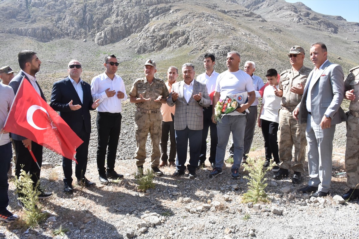 Van'ın Bahçesaray ilçesindeki Sündüz Yaylası'nda, terör örgütü PKK'nın 32 yıl önce şehit ettiği...