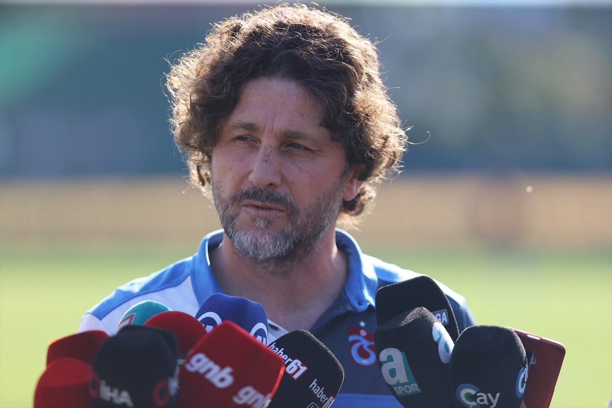 Yeni sezon hazırlıklarını sürdüren Trabzonspor'un Teknik Direktörü Fatih Tekke, Mehmet Ali Yılmaz...