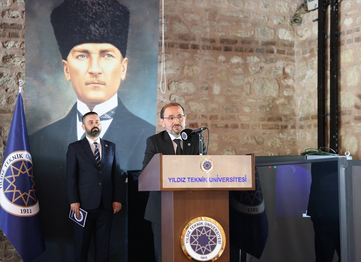 Yıldız Teknik Üniversitesi (YTÜ), 15 Temmuz Demokrasi ve Milli Birlik Günü dolayısıyla "Sanat ve...