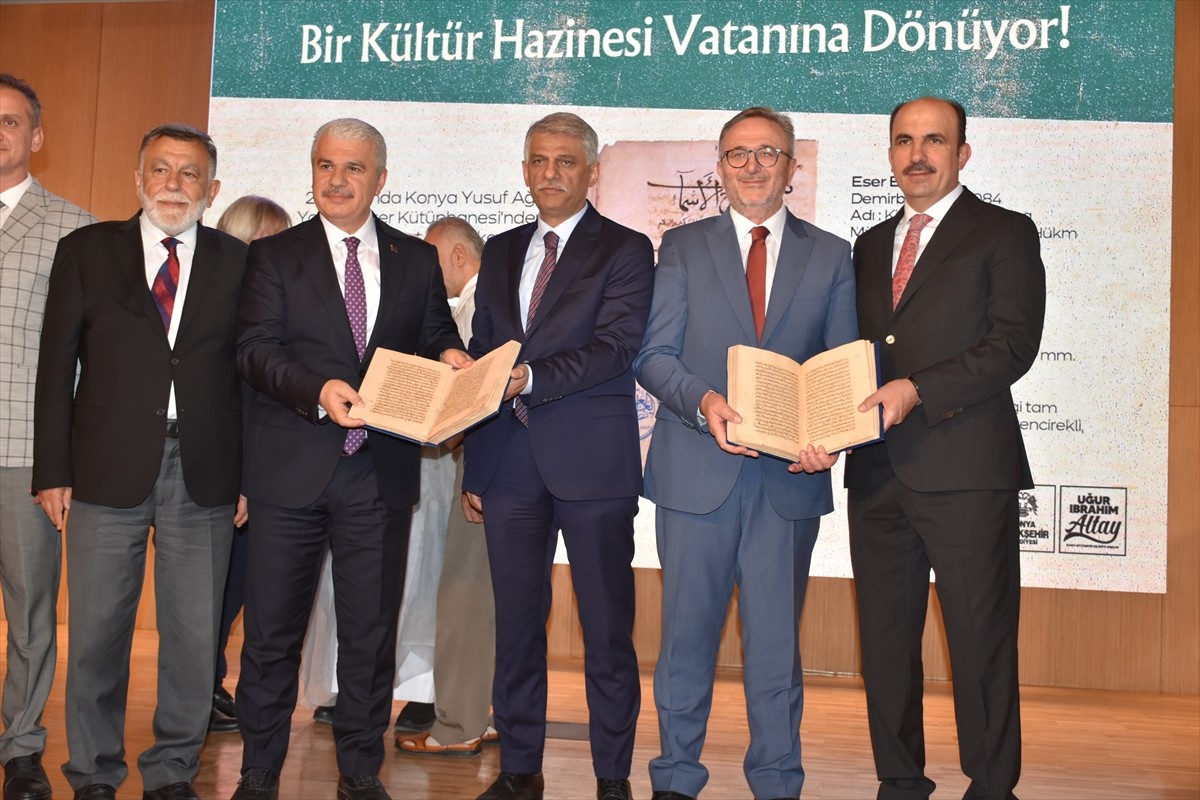 Yusuf Ağa Yazma Eser Kütüphanesi'nde 2000 yılında yaşanan hırsızlık sonucunda çalınan eserlerden...