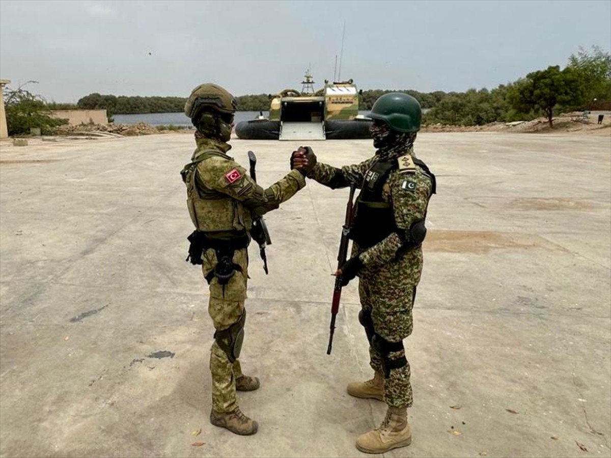 27 Temmuz-2 Ağustos'ta gerçekleşen Türkiye-Pakistan İkili Amfibi Tatbikatı, Karaçi'de başarıyla...