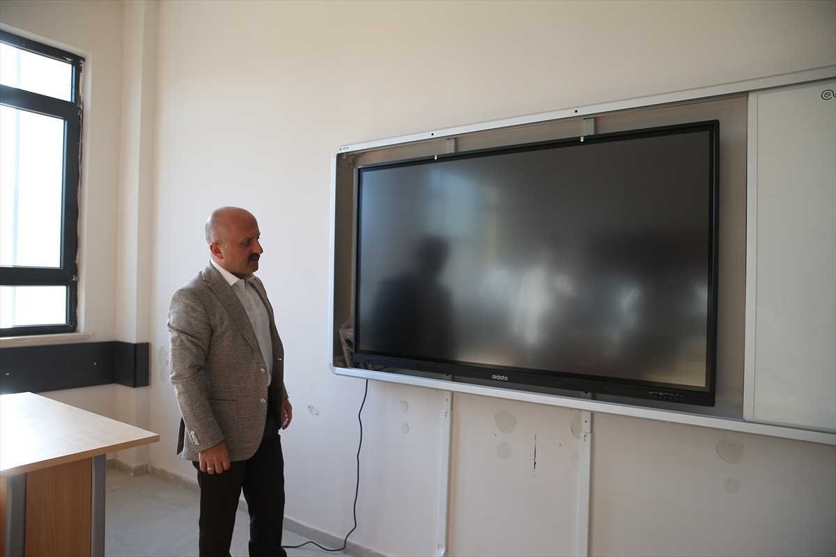 Adıyaman'da, 6 Şubat 2023'te meydana gelen depremlerin izini silmek üzere yaptırılan deprem...