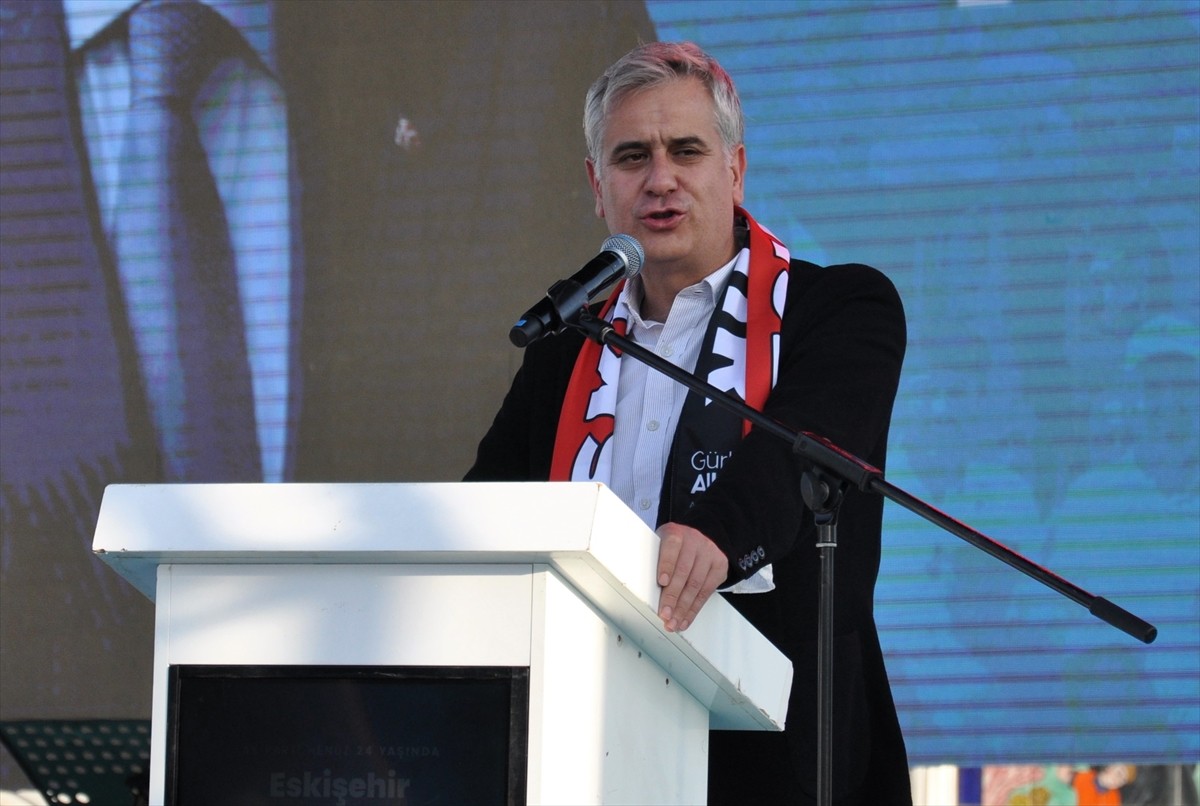 AK Parti Genel Başkan Yardımcısı Hasan Basri Yalçın, partisinin, Dede Korkut Parkı'nda düzenlenen...