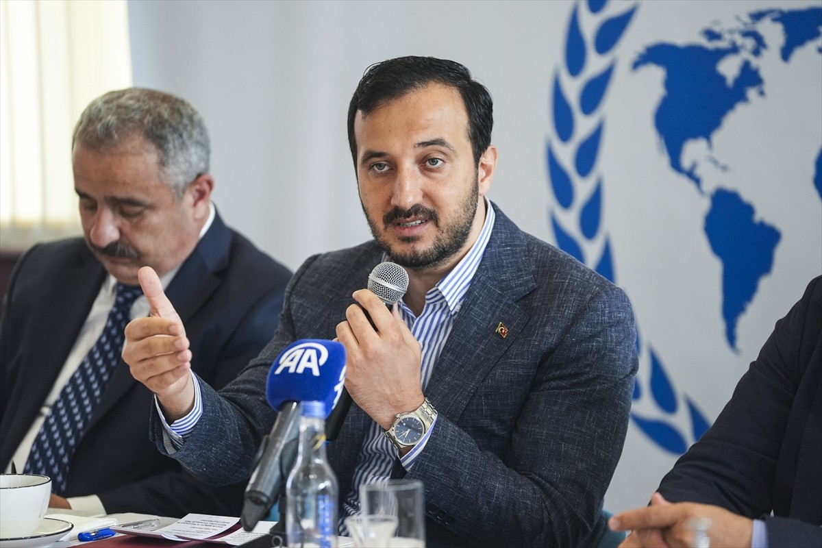 AK Parti İstanbul İl Başkanı Abdullah Özdemir, Türkiye Basın Federasyonunun Zeytinburnu'nda...