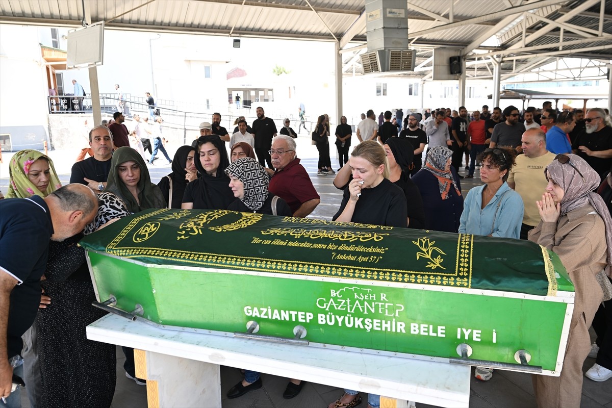 Aksaray'da düzenlenen "2025 Yamaç Paraşütü Dünya Kupası"nda uçuş sırasında geçirdiği kazada...