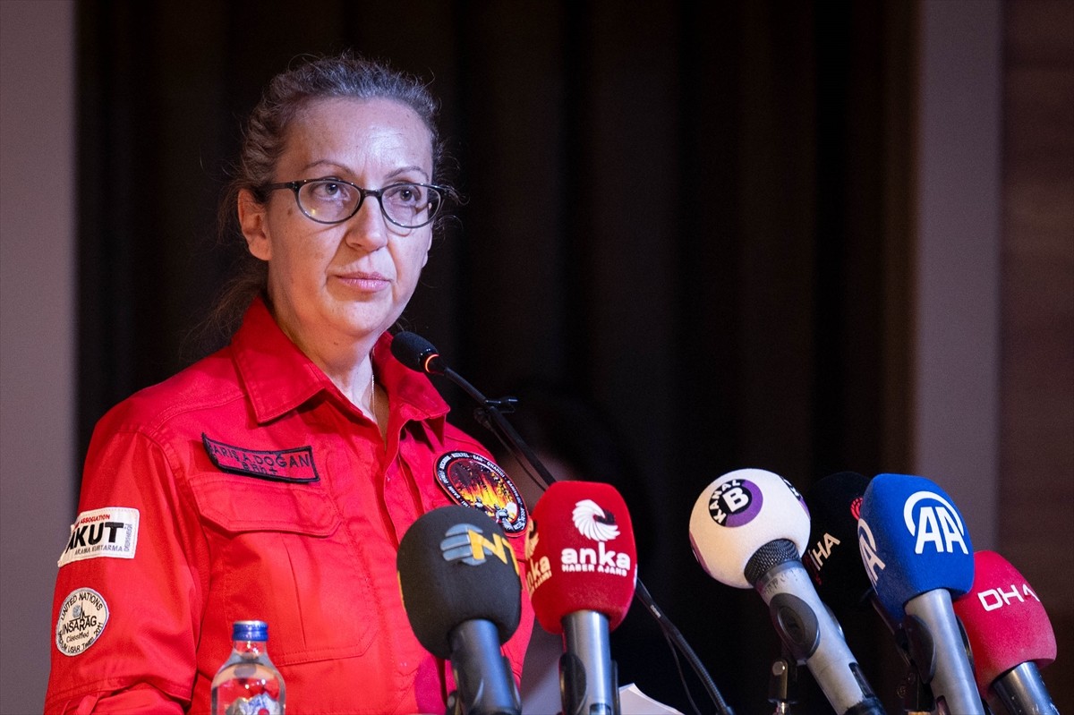 AKUT Arama Kurtarma Derneği, 23 Temmuz'da Eskişehir'in Seyitgazi ilçesinde çıkan yangında şehit...