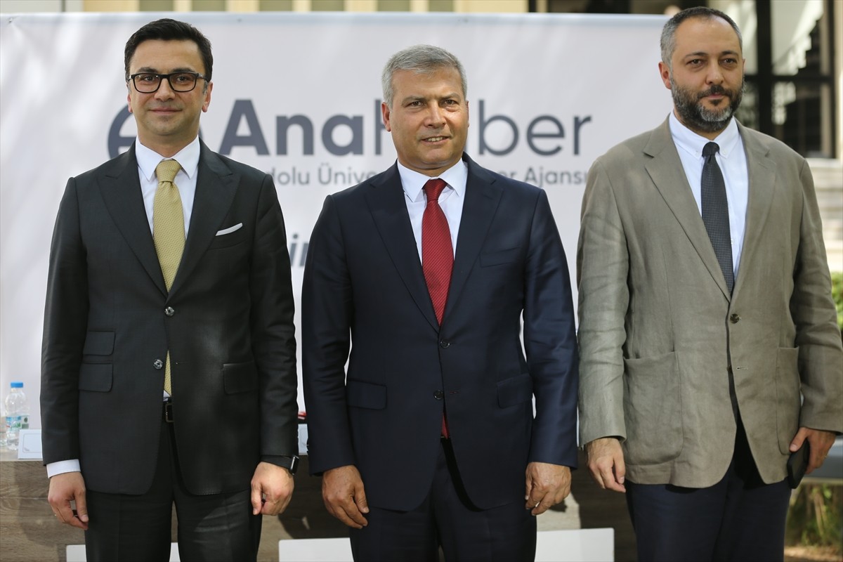 Anadolu Ajansı (AA) ile Anadolu Üniversitesi arasında "AnaHaber" işbirliği protokolü, düzenlenen...