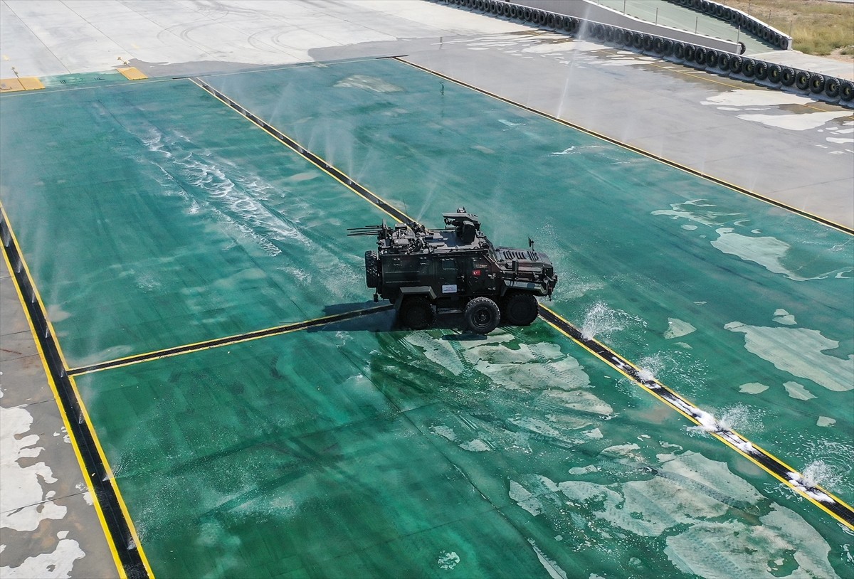 Asayiş ve emniyeti sağlamak için jandarmanın vazgeçilmez unsuru olan idari ve taktik tekerlekli...