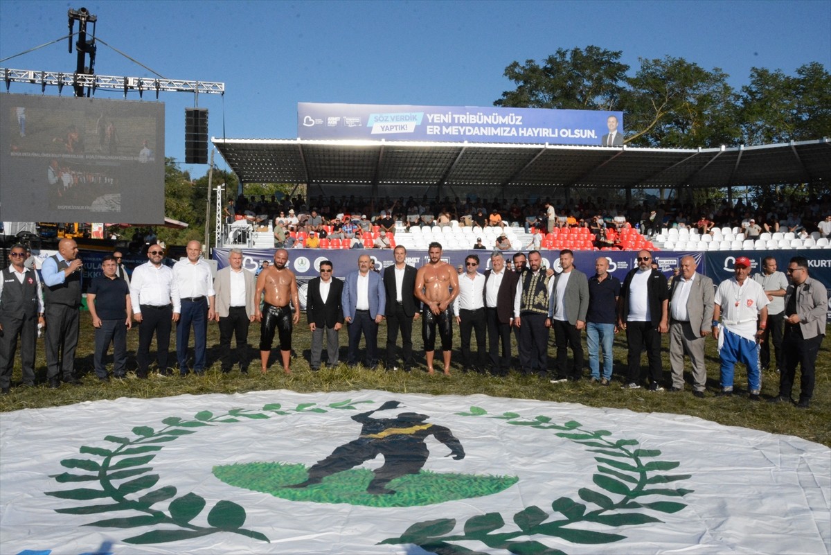Balıkesir Büyükşehir Belediyesi ve Karesi Belediyesi ev sahipliğinde bu yıl 65'incisi düzenlenen...