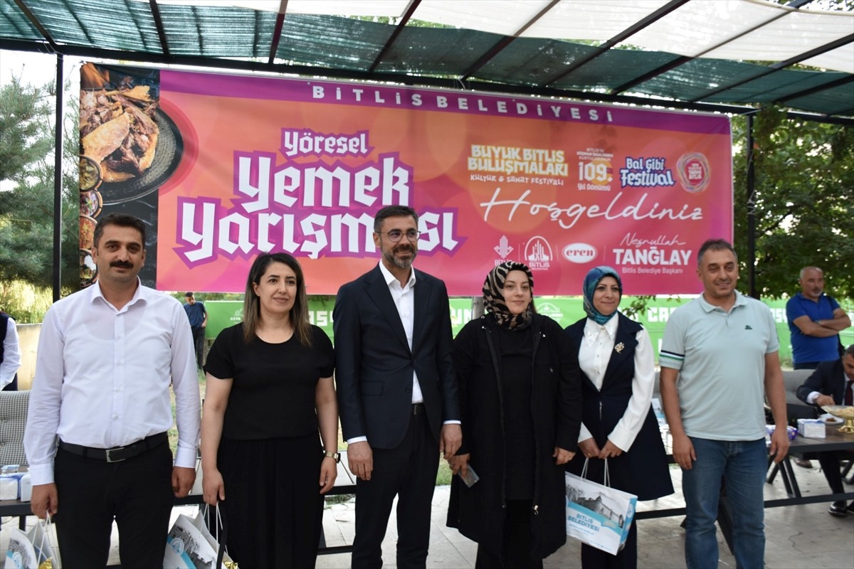 Bitlis'in düşman işgalinden kurtuluşunun 109. yıl dönümü etkinlikleri kapsamında Mevlana...