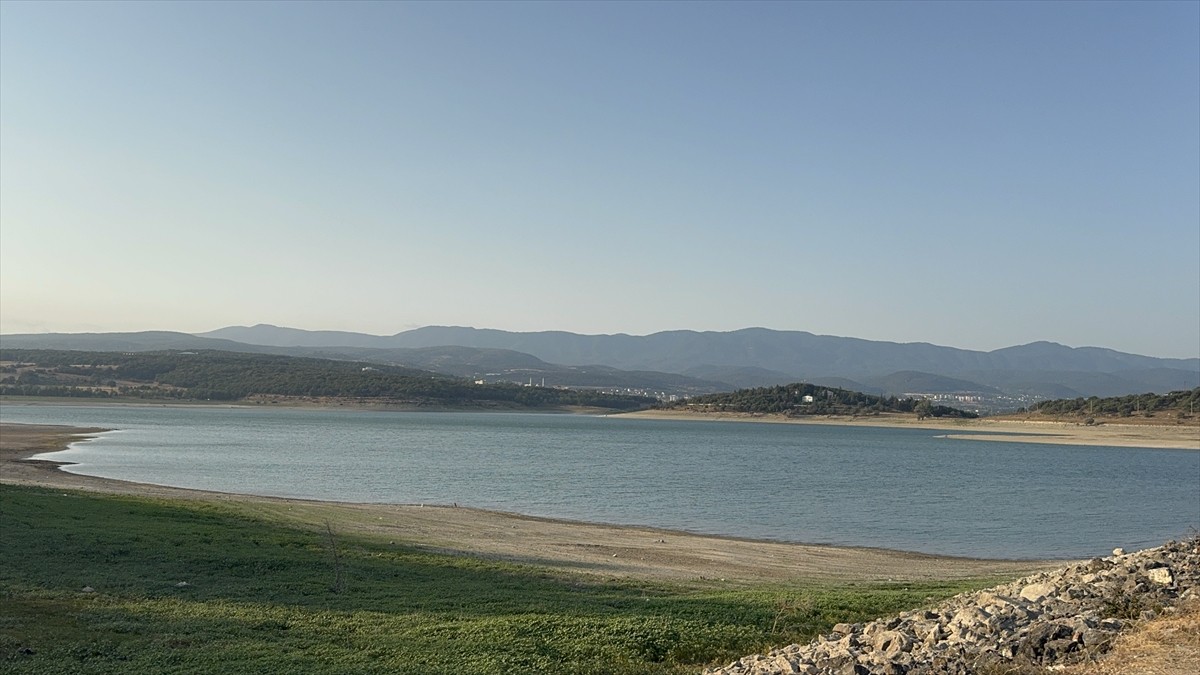 Bolu'nun içme suyu ihtiyacının karşılandığı Gölköy Baraj Gölü'nde su seviyesi yüzde 28...