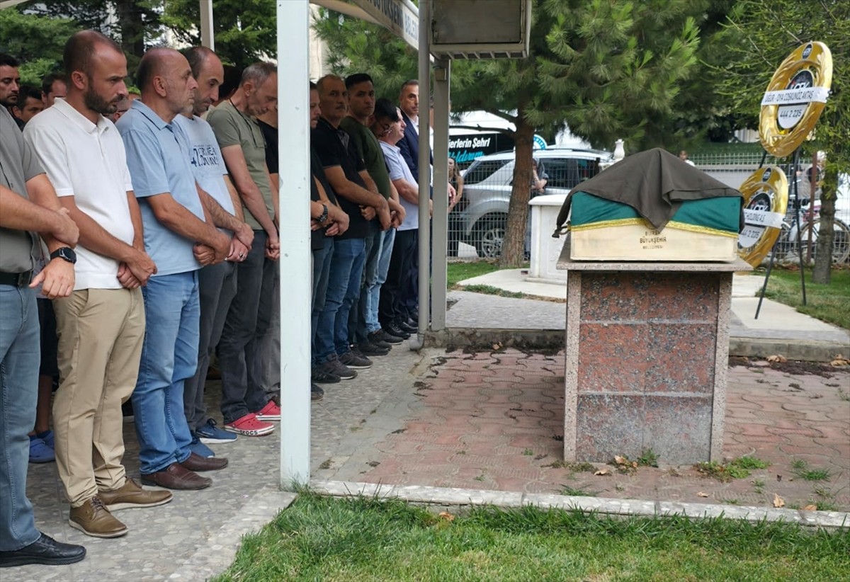 Bursa'nın İnegöl ilçesinde, özel kreşin havuzunda boğulma tehlikesi yaşayan ve 7 gün süren...