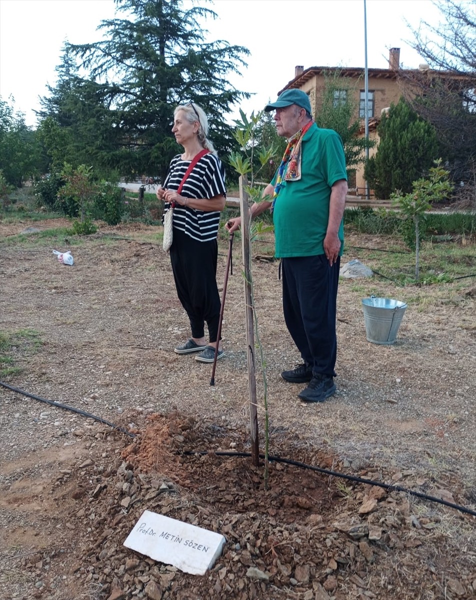 Çevre ve Kültür Değerlerini Koruma ve Tanıtma Vakfı (ÇEKÜL) Kurucu Başkanı Prof. Dr. Metin...