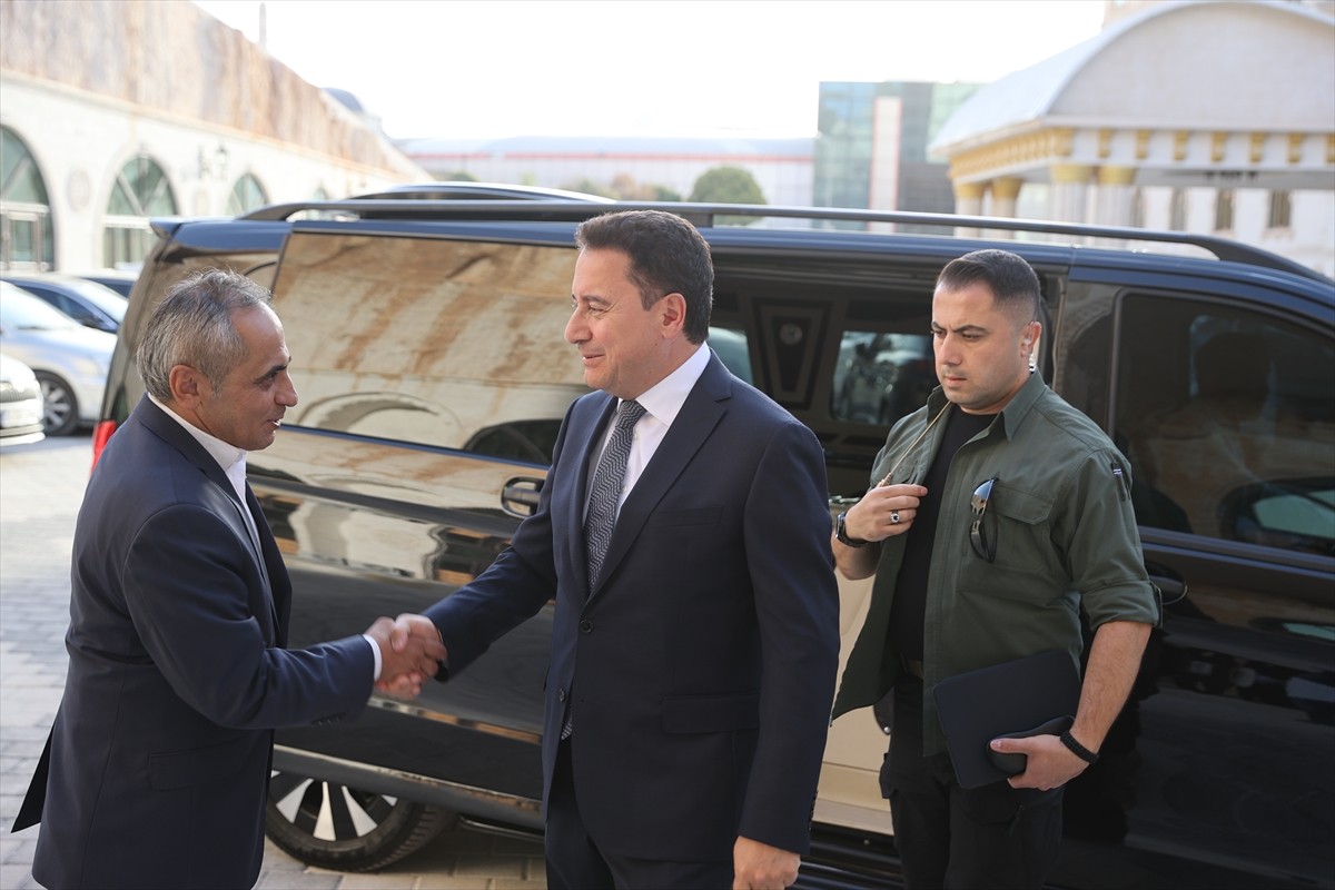 DEVA Partisi Genel Başkanı Ali Babacan, Mardin'in merkez Artuklu ilçesindeki bir otelde...