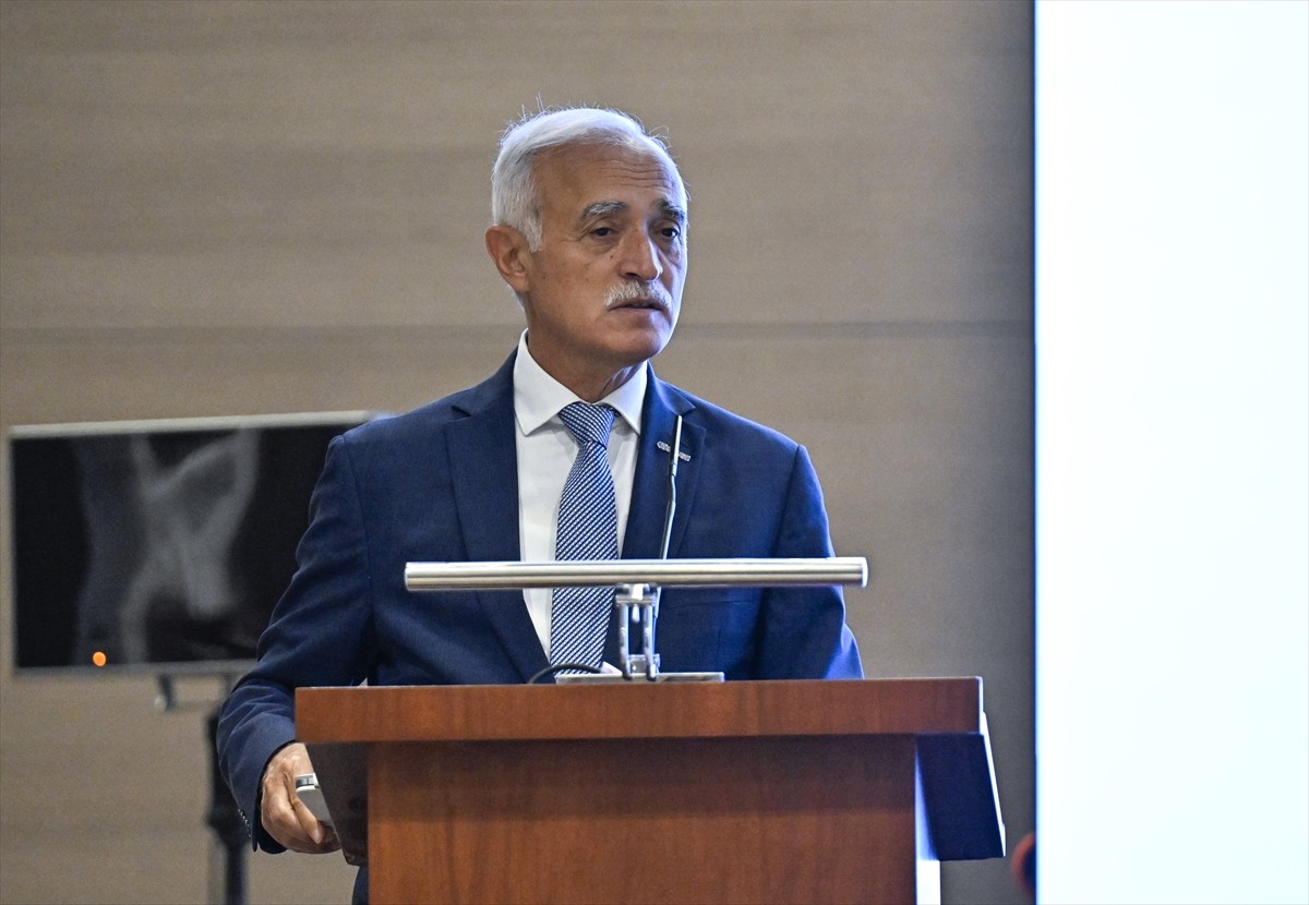 Dış Ekonomik İlişkiler Kurulu (DEİK) Başkanı Nail Olpak, Türkiye-Senegal İş Forumu'na katılarak...