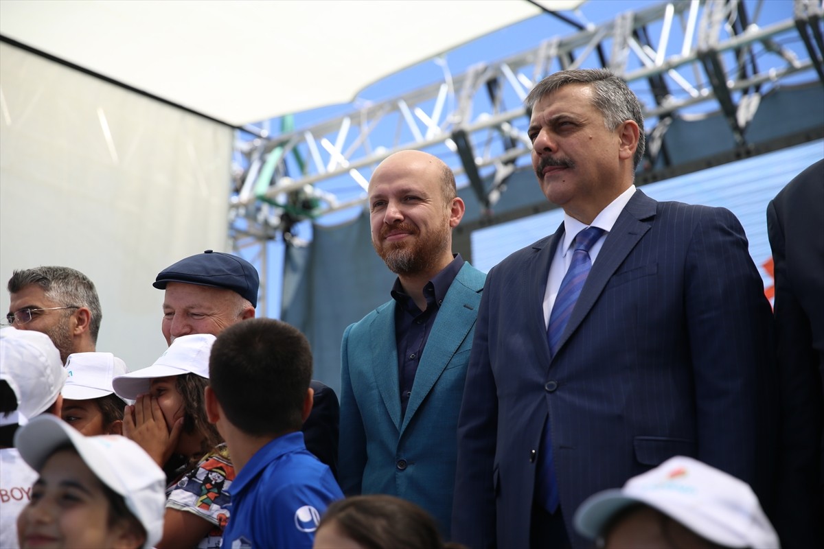 Dünya Etnospor Birliği Başkanı ve Türkiye Gençlik Vakfı (TÜGVA) Yüksek İstişare Kurulu Üyesi...