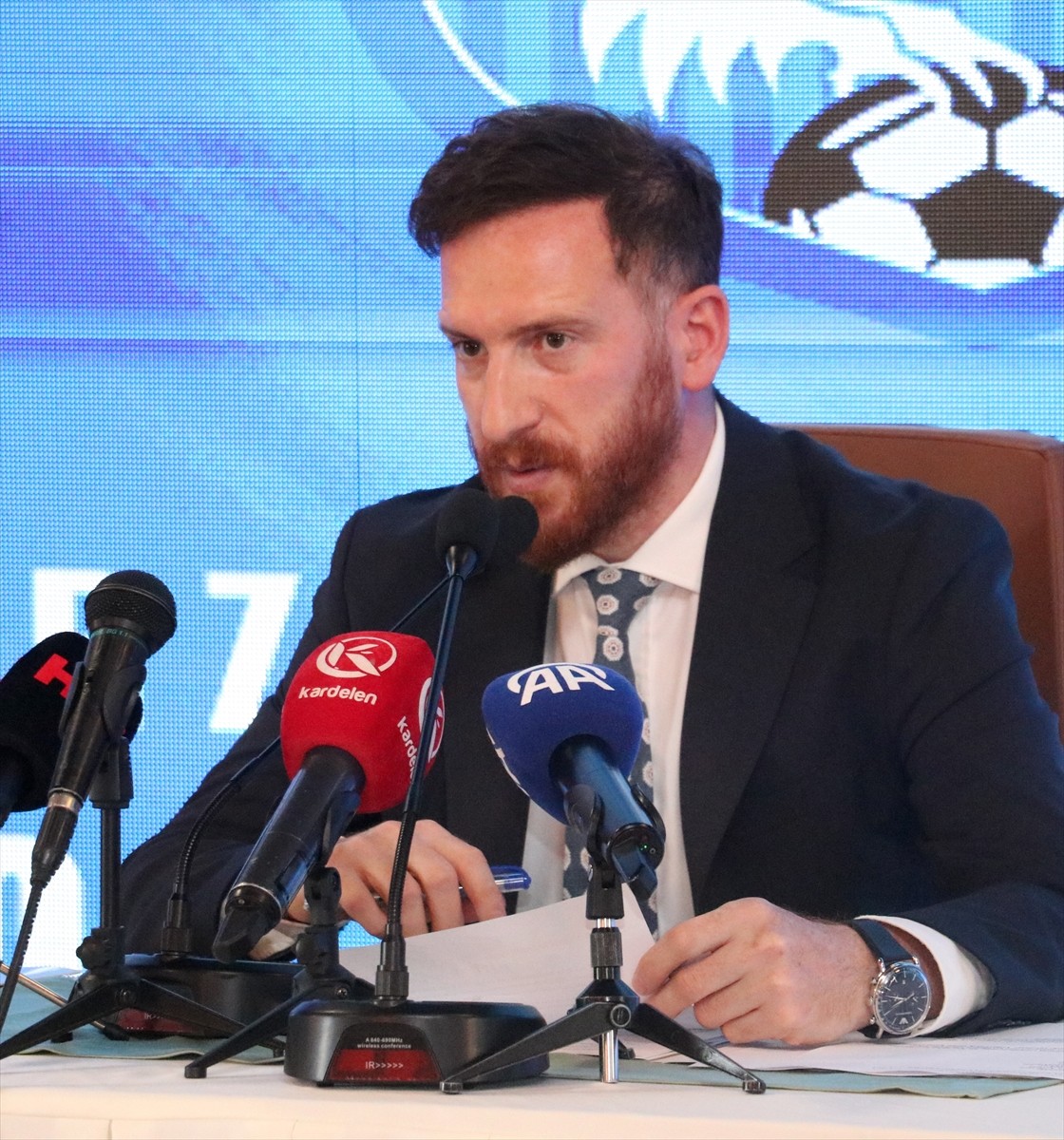 Erzurumspor FK'nın yeni sezon öncesi yaptığı transferlerin tanıtımı için Palandöken Dağı'ndaki bir...