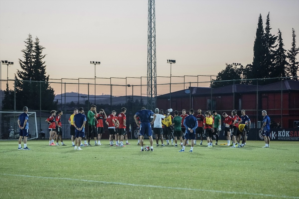 Gaziantep FK, Trendyol Süper Lig'in 2. haftasında deplasmanda oynayacağı TÜMOSAN Konyaspor maçının...