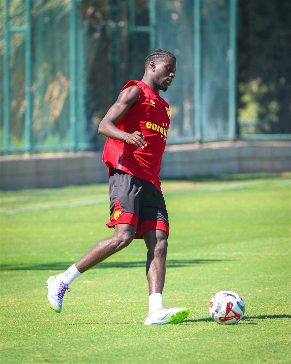 Göztepe, Trendyol Süper Lig'in 3. haftasında yarın deplasmanda Fatih Karagümrük ile karşılaşacak....