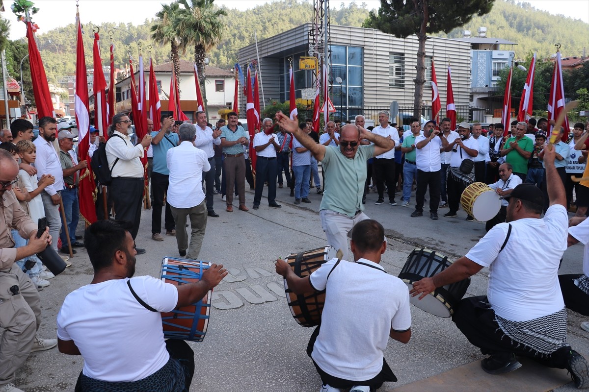 Hatay'ın Yayladağı ilçesinde bu yıl 23.'sü düzenlenen Geleneksel Yayladağı Kültür Sanat ve Aba...
